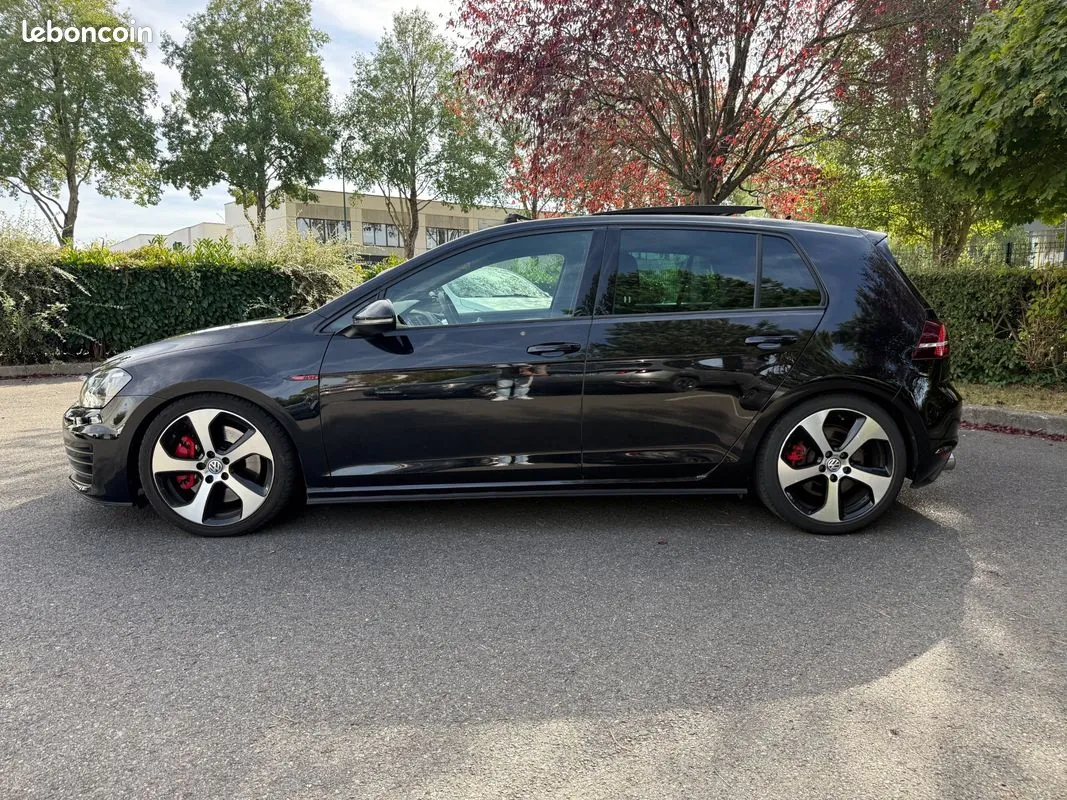 Volkswagen Golf 2014 photo 2