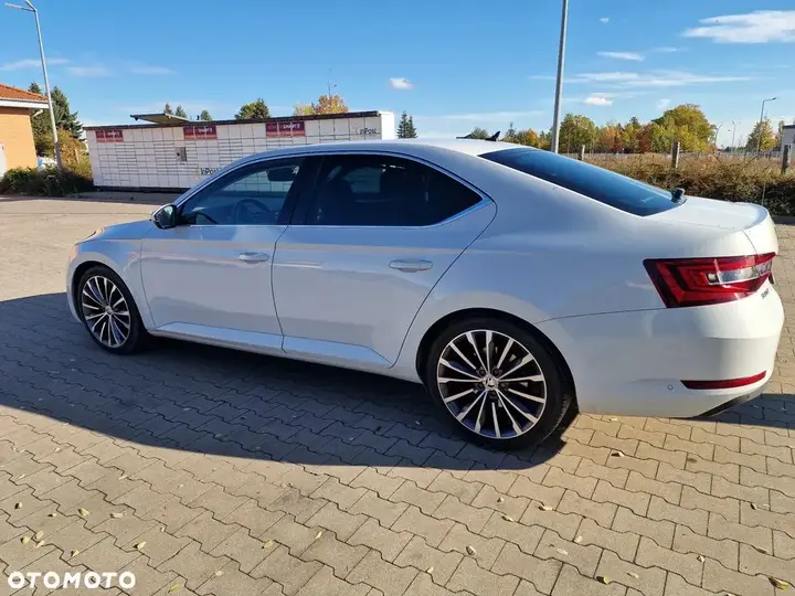 Skoda Superb 2016 photo 4
