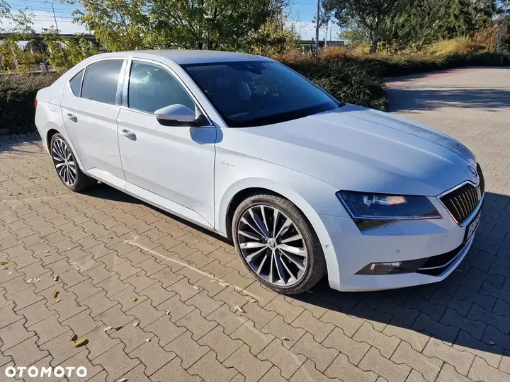Skoda Superb 2016 photo 2