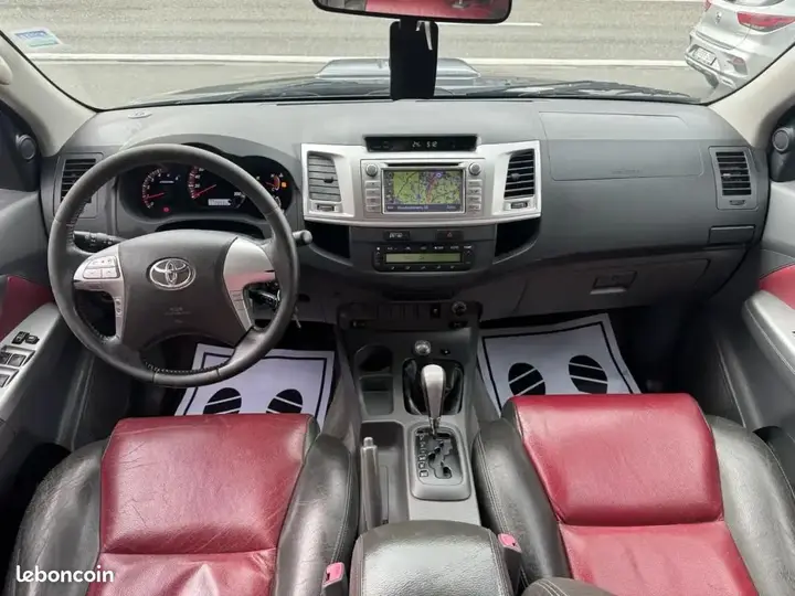 Toyota Hilux 2012 photo 4
