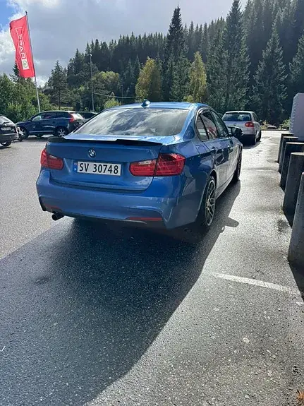 BMW 320D 2012 photo 2