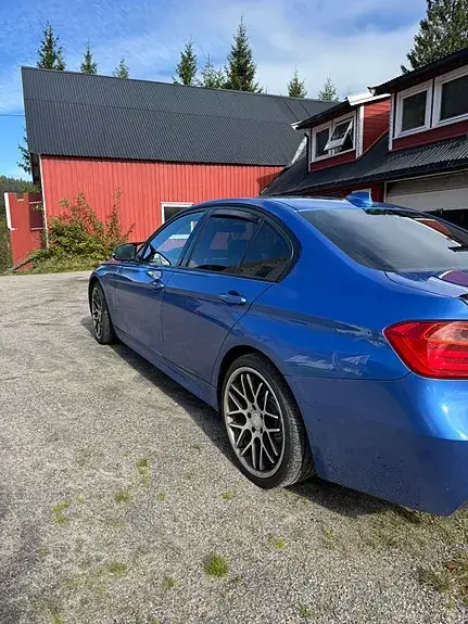 BMW 320D 2012 photo 3
