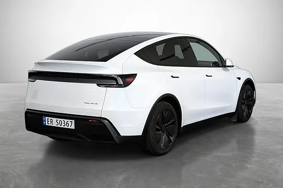 Tesla Model Y 2026 photo 5