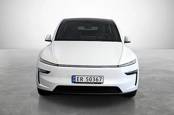 Tesla Model Y 2026 photo 2