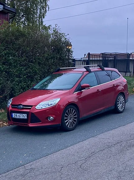 Ford Focus 2011 photo 2