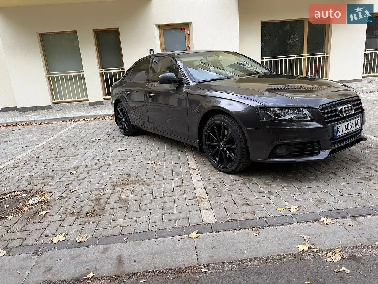 Audi A4 2011 photo 2
