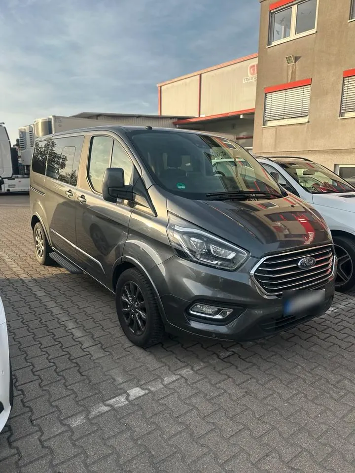 Ford Tourneo Custom