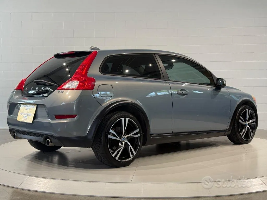 Volvo C30 2012 photo 5