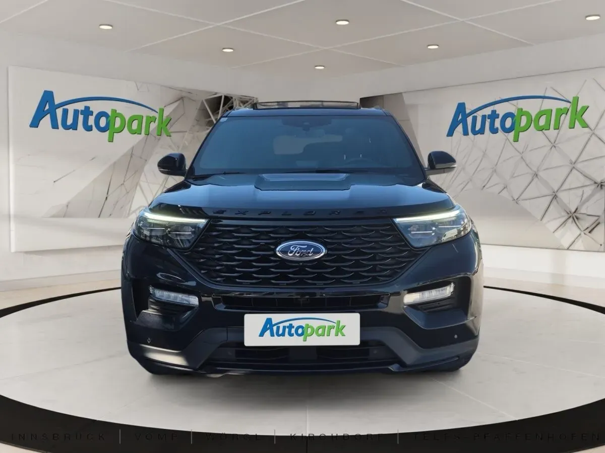 Ford Explorer 2021 photo 2