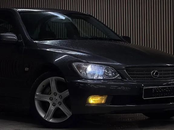 Lexus Is200 2005 photo 3