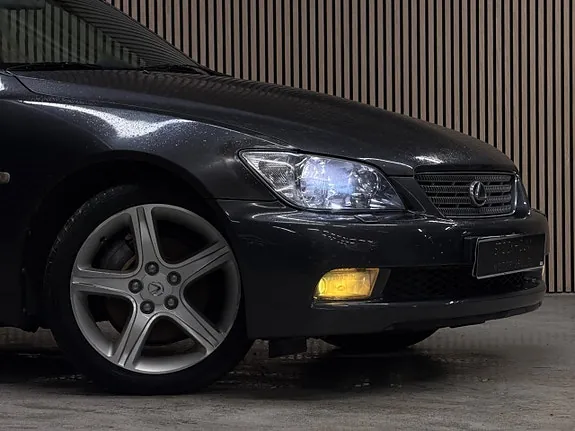 Lexus Is200 2005 photo 5