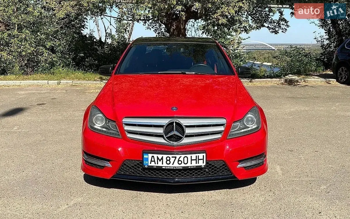 Mercedes-Benz C-Class 2012 photo 2