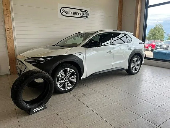 Subaru Solterra 2024 photo 2
