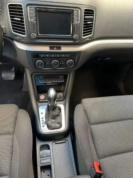 Volkswagen Sharan 2016 photo 3
