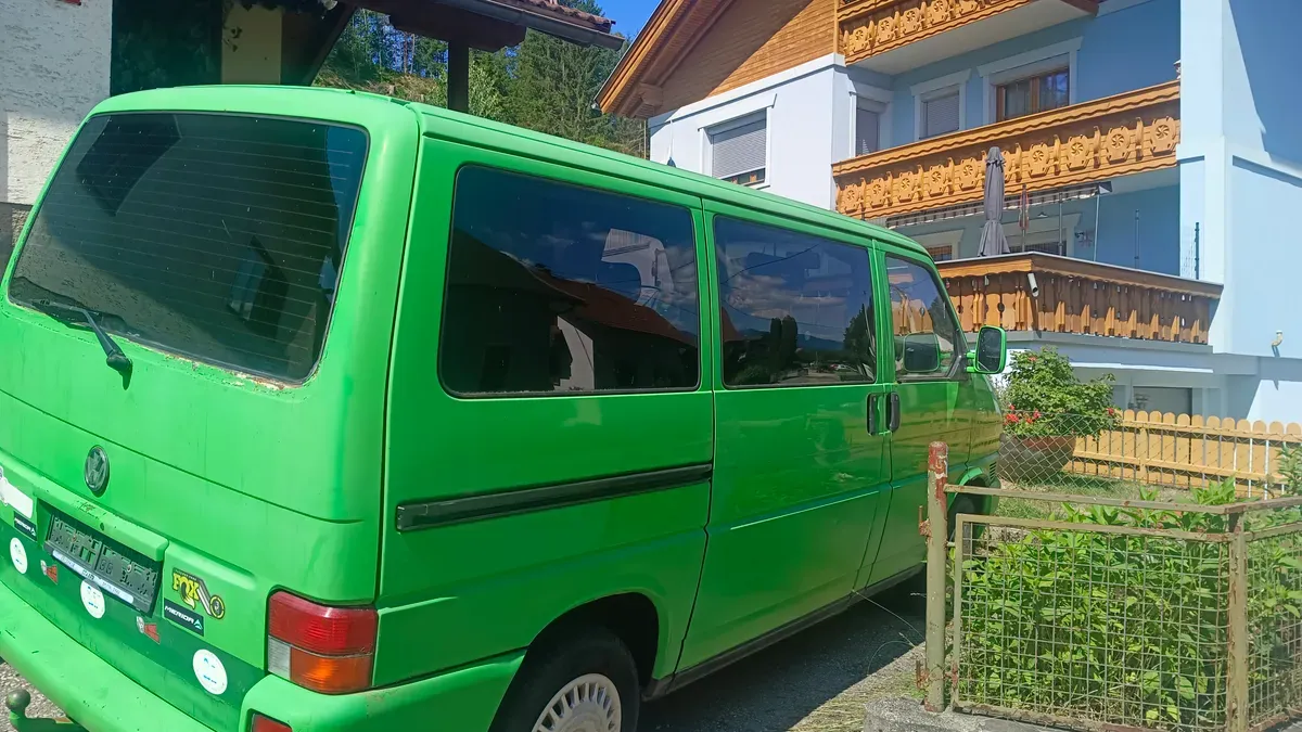 Volkswagen Caravelle 1997 photo 2