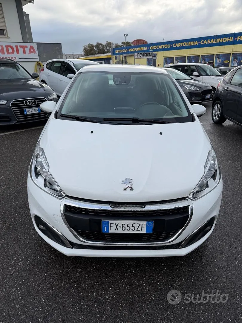 Peugeot 208 2019 photo 3