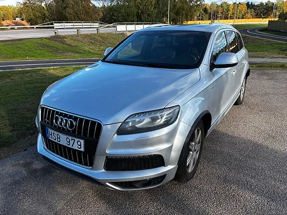 Audi Q7 2014 photo 2