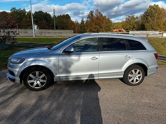 Audi Q7 2014 photo 4