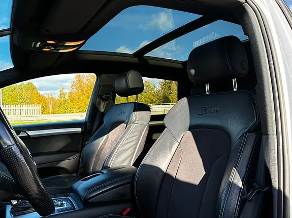 Audi Q7 2014 photo 5