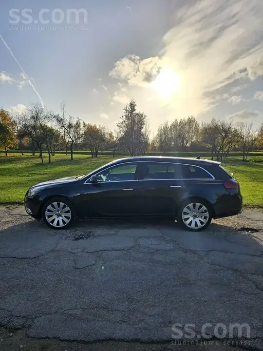 Opel Insignia 2009 photo 2
