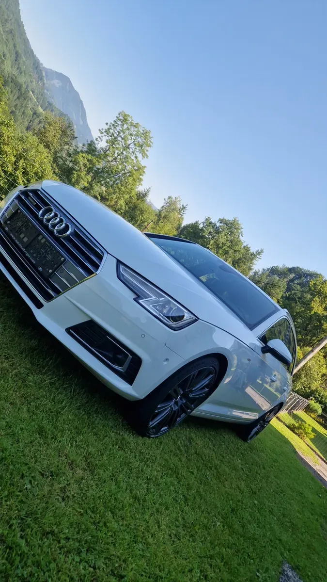 Audi A4 2018 photo 2