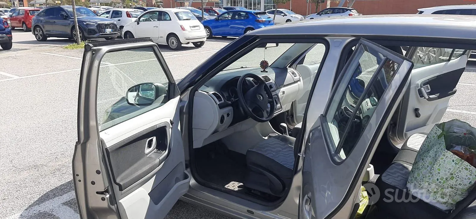 Skoda Fabia 2007 photo 2