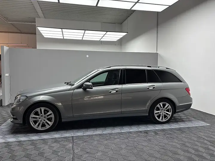 Mercedes-Benz C-Class 2013 photo 2