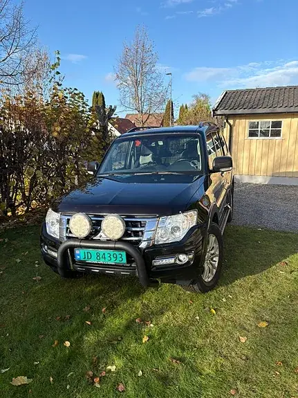 Mitsubishi Pajero 2017 photo 3
