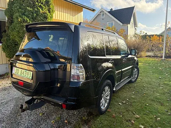 Mitsubishi Pajero 2017 photo 5