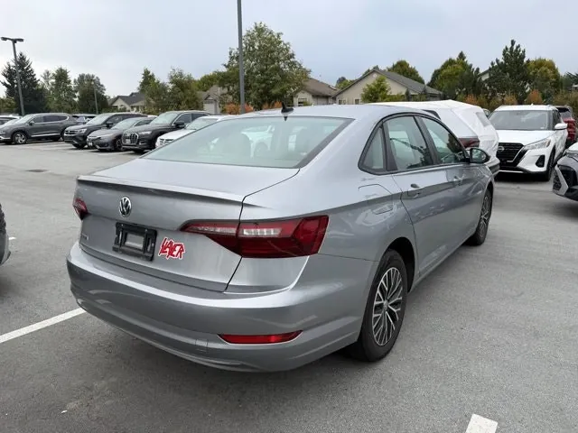 Volkswagen Jetta 2021 photo 4