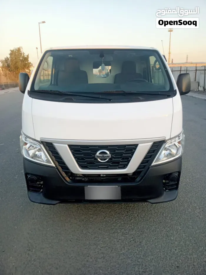 Nissan Urvan 2022 photo 3