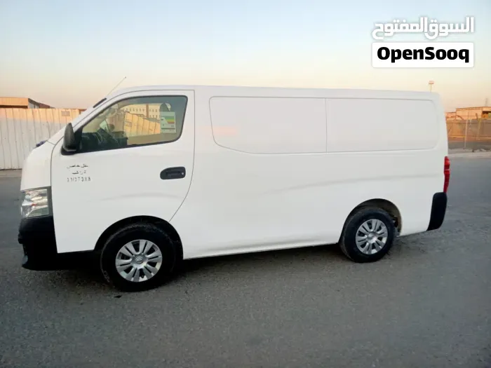 Nissan Urvan 2022 photo 2