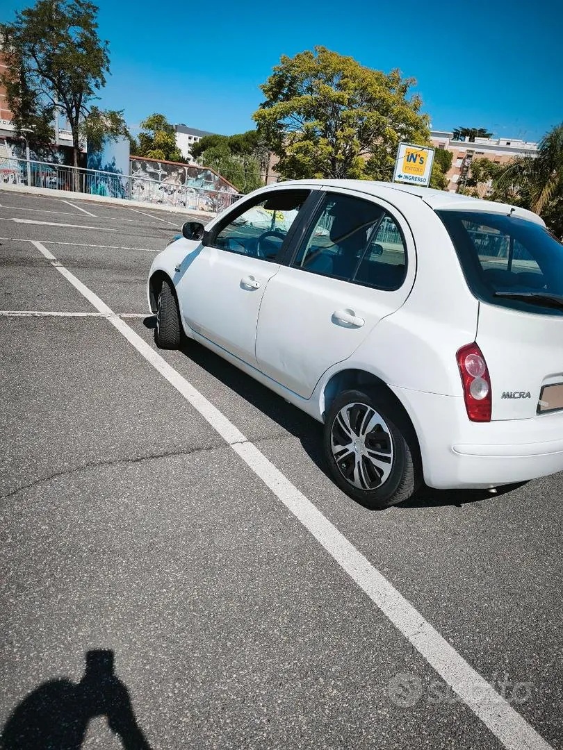 Nissan Micra 2009 photo 4