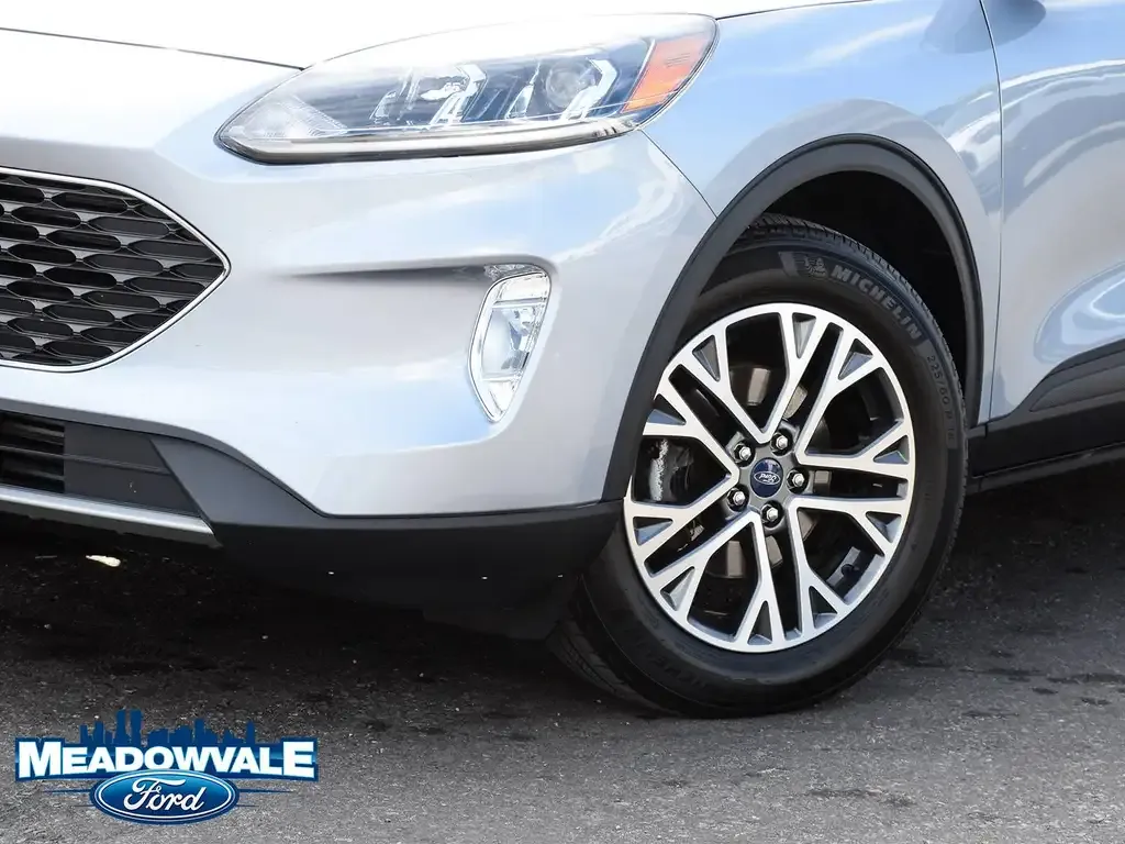 Ford Escape 2022 photo 2