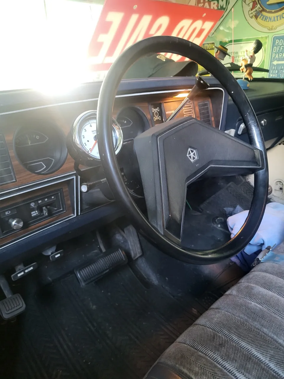 Dodge Ram 3500 1984 photo 2