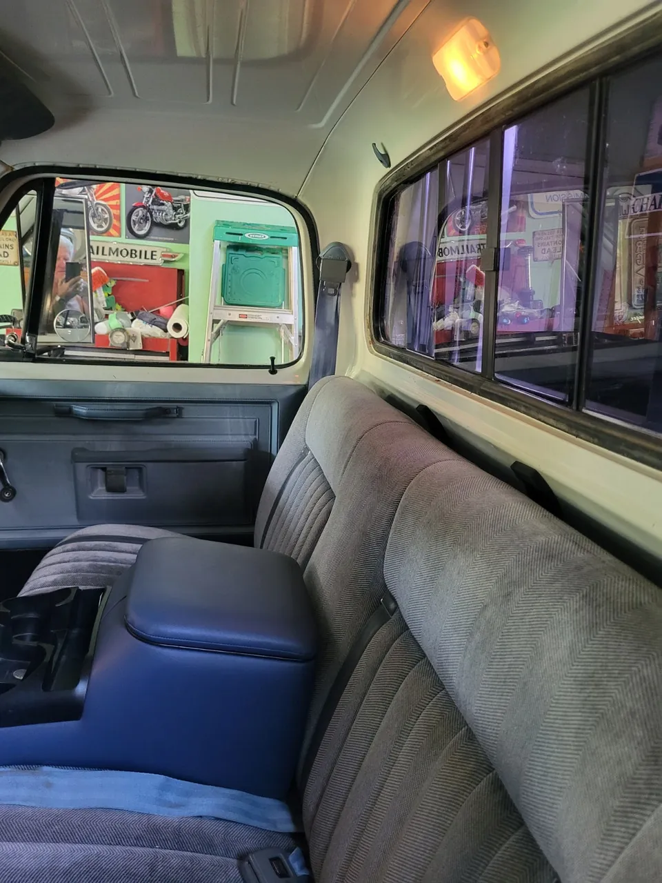 Dodge Ram 3500 1984 photo 5