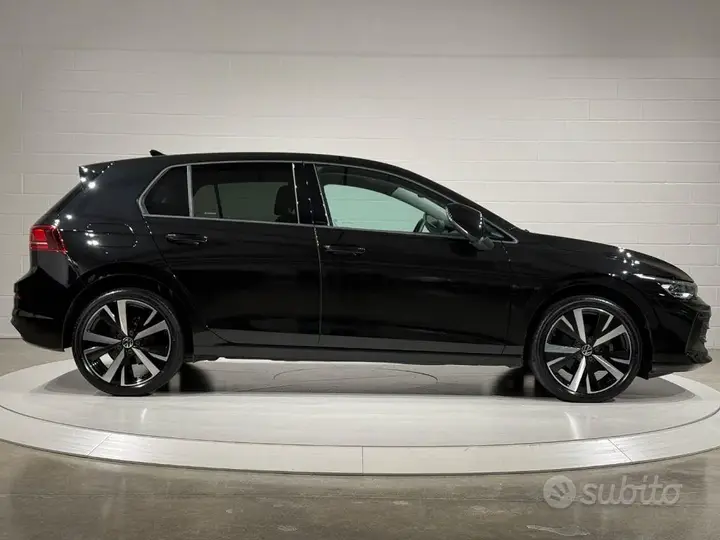 Volkswagen Golf 2024 photo 5