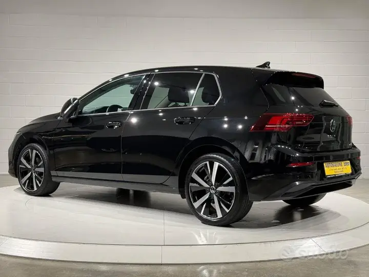 Volkswagen Golf 2024 photo 3