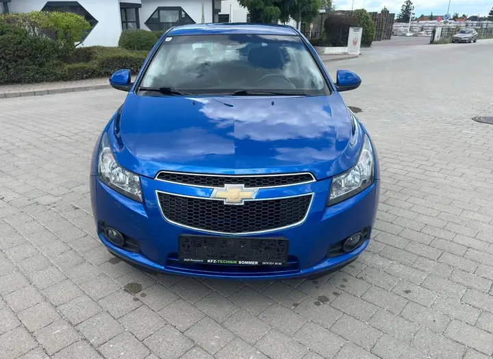Chevrolet Cruze 2012 photo 2