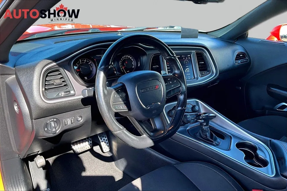 Dodge Challenger 2021 photo 2