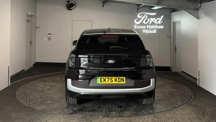 Ford Explorer 2025 photo 4