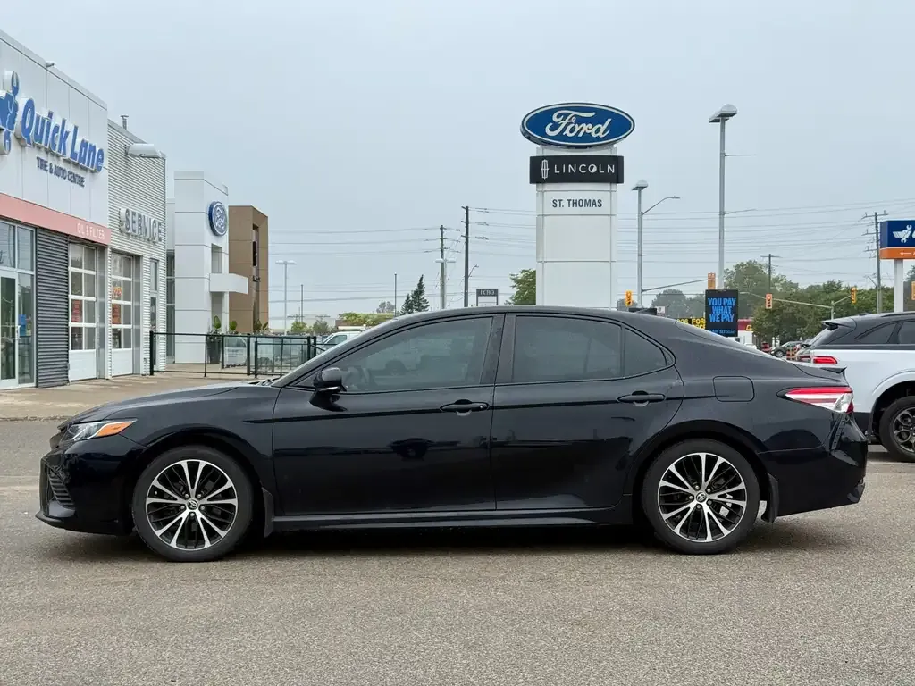 Toyota Camry 2020 photo 3