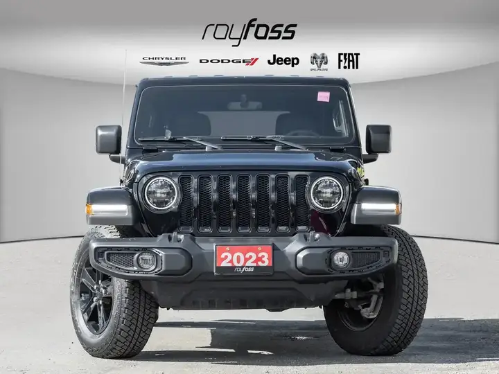 Jeep Wrangler 2023 photo 2