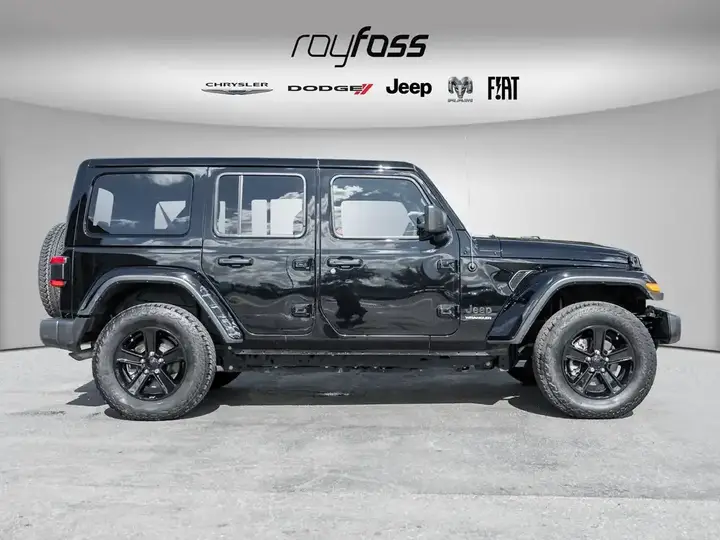 Jeep Wrangler 2023 photo 3