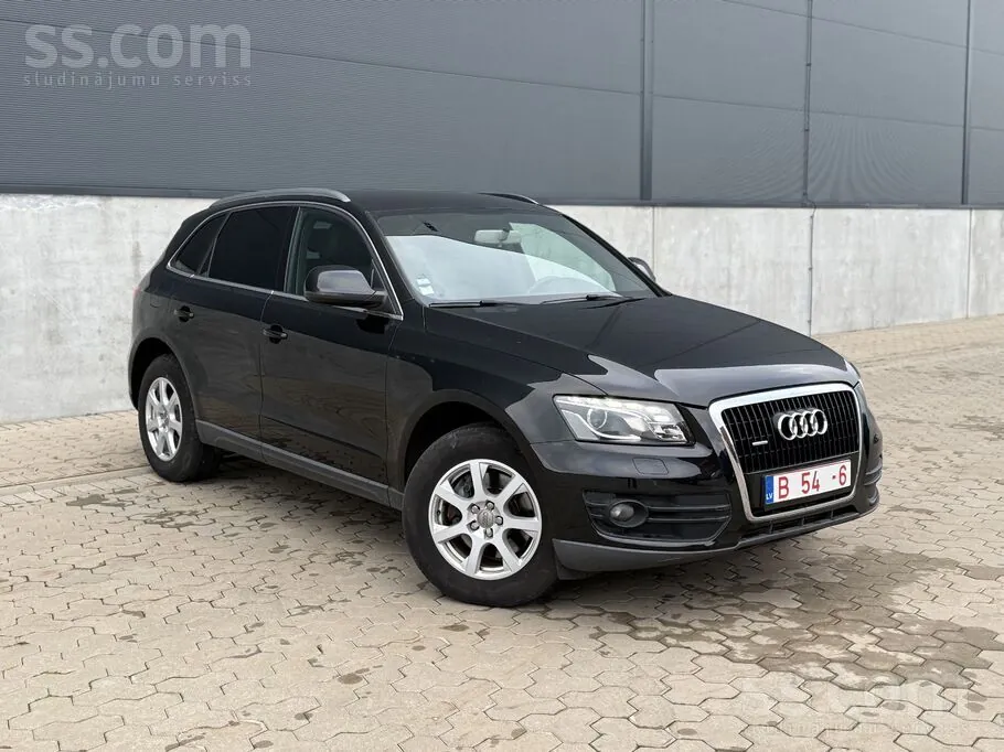 Audi Q5 2010 photo 2