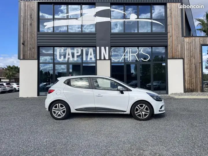 Renault Clio 2019 photo 2