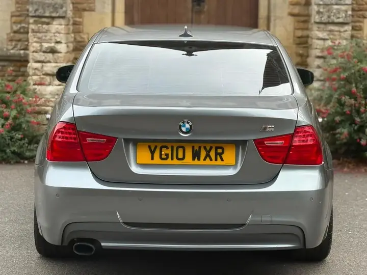 BMW 3 Series 2010 photo 4