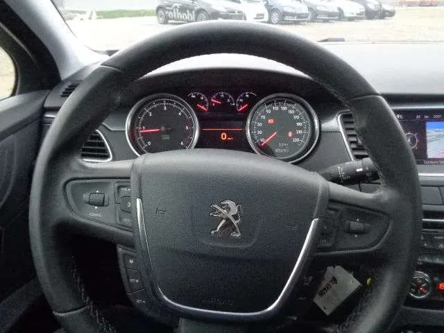 Peugeot 508 2012 photo 2