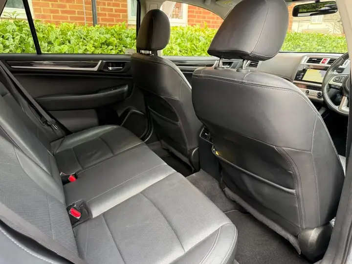 Subaru Outback 2016 photo 3