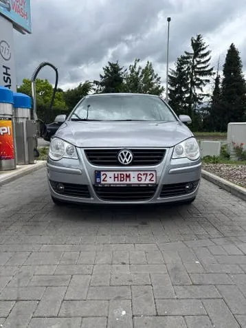 Volkswagen Polo 2006 photo 2